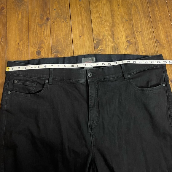 Torrid black bombshell skinny jeans size 30T premium stretch - Picture 3 of 7